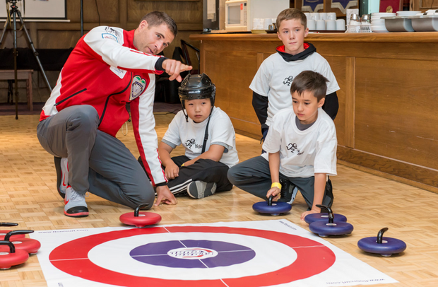 地壺球 Floor curling <strong> 培養團隊精神</strong>