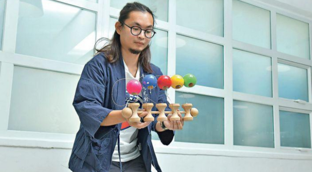 劍球 Kendama 便攜易玩，隨時解壓